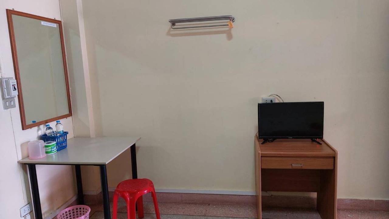 Sataya Apartment Маха Саракхам Екстериор снимка