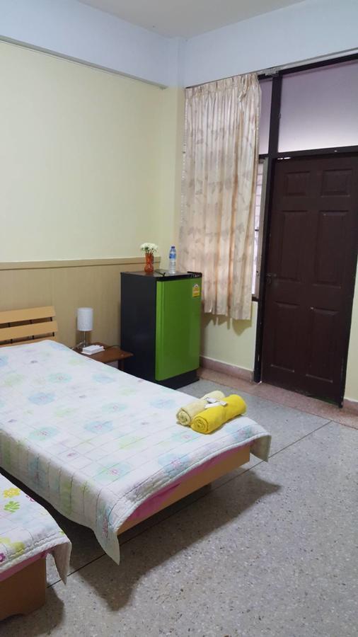 Sataya Apartment Маха Саракхам Екстериор снимка